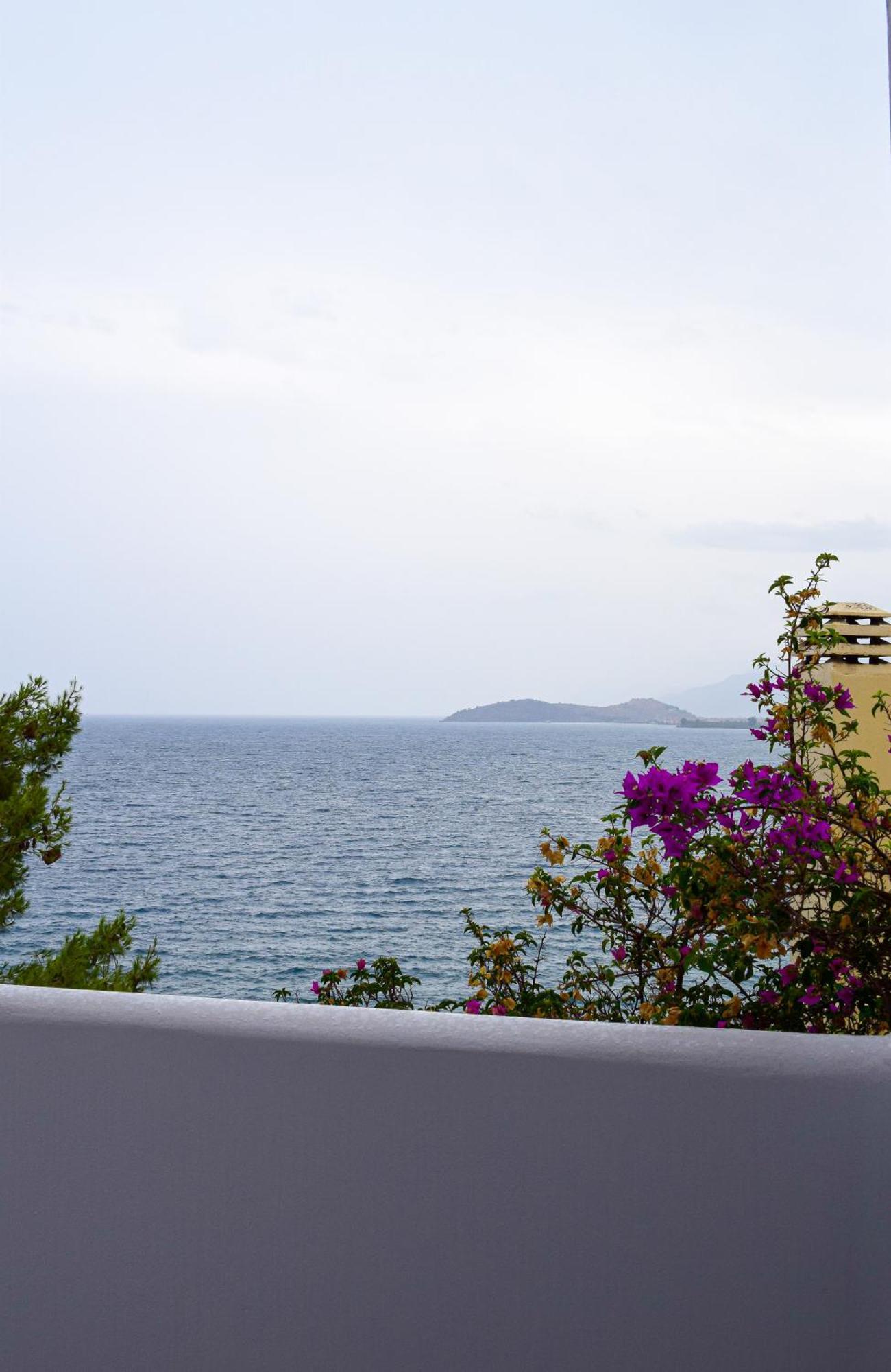 Muses Seaside Villas Parálion Ástros Kültér fotó