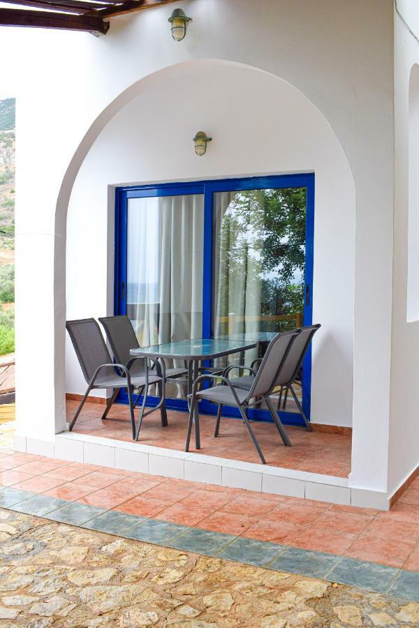 Muses Seaside Villas Parálion Ástros Kültér fotó